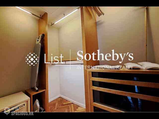 Admiralty - Pacific Place 13