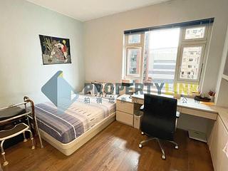 Mid Levels Central - Merry Court 05
