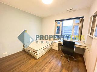 Mid Levels Central - Merry Court 04