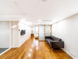 Wan Chai - Convention Plaza Apartments 04