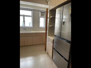 Mid Levels West - Realty Gardens Vienna Court (Block 5) 12