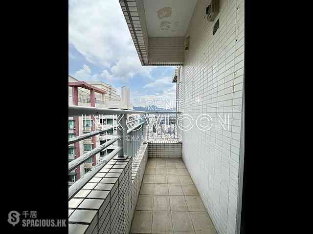 Tai Kok Tsui - Metro Harbour View 07
