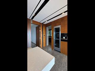 Mid Levels West - University Heights Tower 2 07