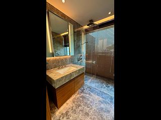 Mid Levels West - University Heights Tower 2 14