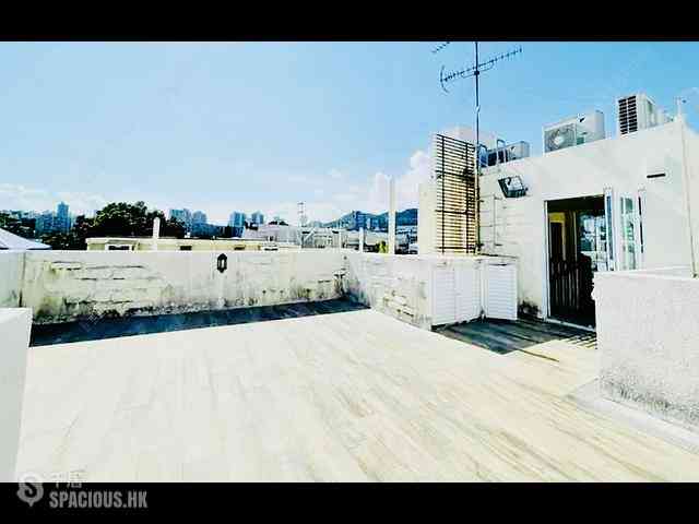 Kowloon Tong - Moonlight Court 16