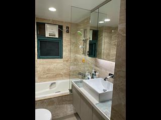 Mid Levels West - 80 Robinson Road 03