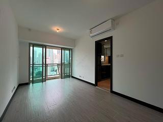 Sai Ying Pun - Centre Place 03
