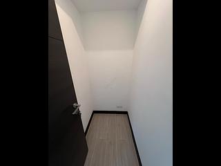 Sai Ying Pun - Centre Place 06