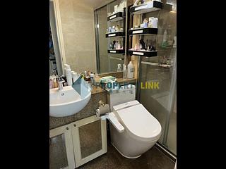 Sheung Wan - Queen's Terrace Block 1 06