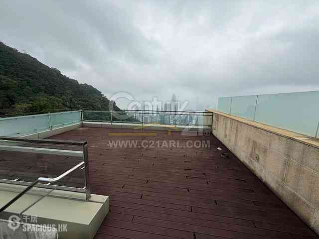 The Peak - Sky Court 05