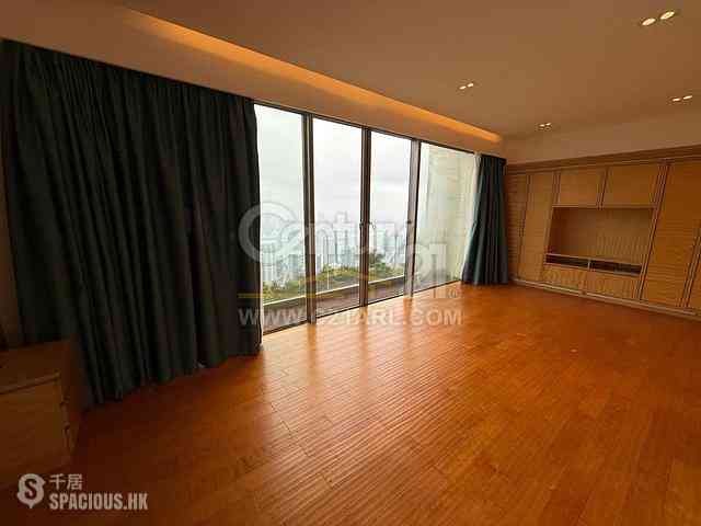 The Peak - Sky Court 02