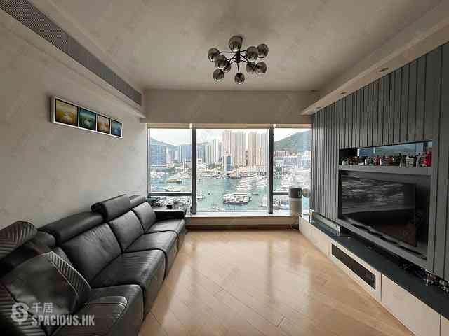 Ap Lei Chau - Larvotto Block 6 02