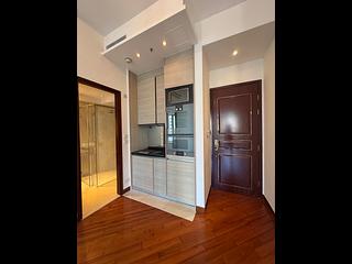 Wan Chai - The Avenue Phase 2 Block 3 06