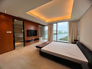 Chung Hom Kok - Scape 04