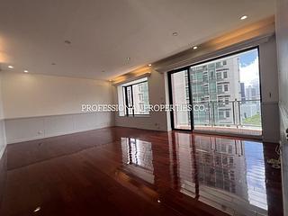 Mid Levels Central - Regal Crest 03