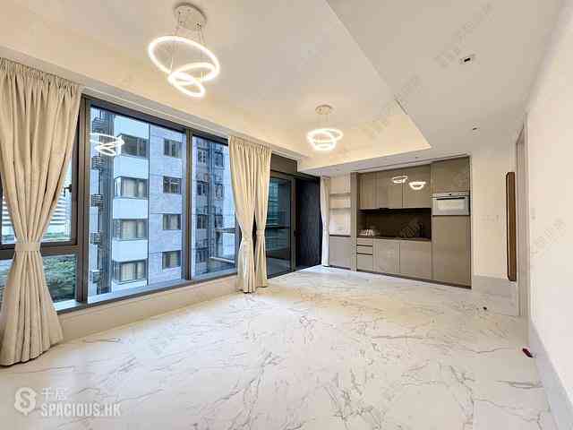 Wan Chai - 8, King Sing Street 01