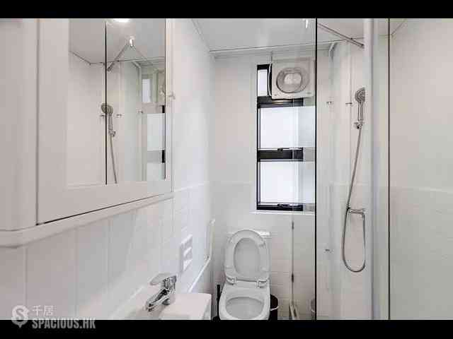 Sai Ying Pun - 248-254, Queen's Road West 11