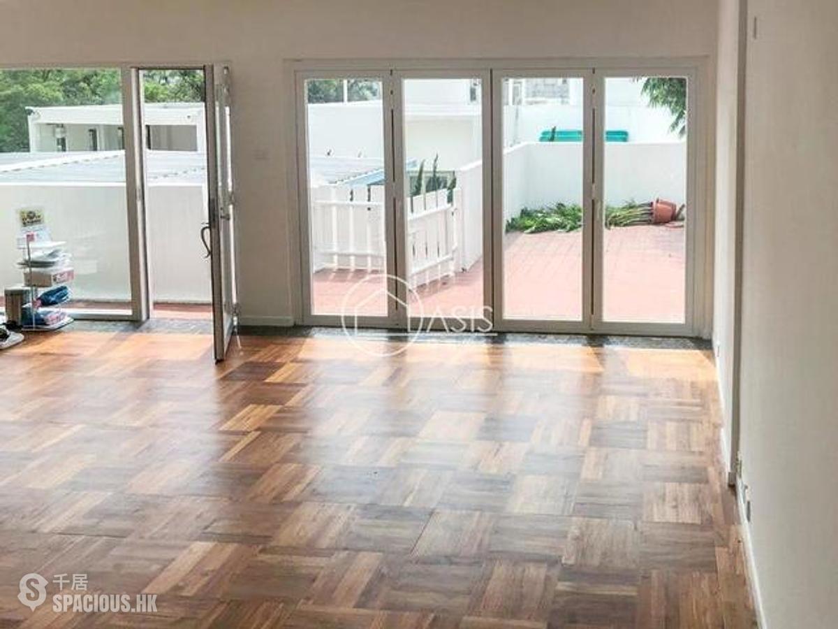 Chung Hom Kok - Jadebeach Villa 01