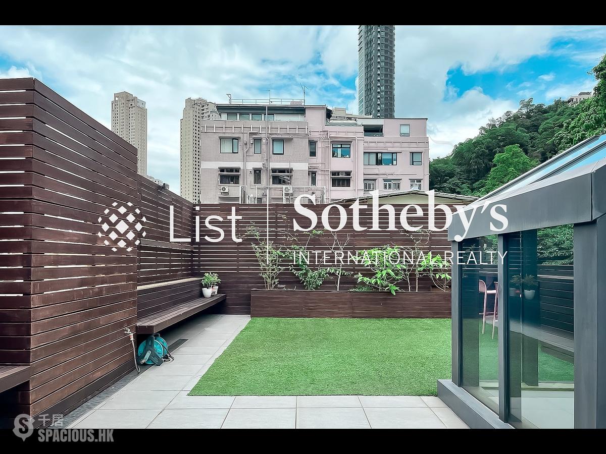 Happy Valley - Evergreen Court 01