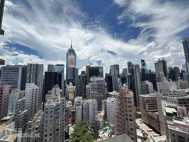 Wan Chai - The Zenith 01