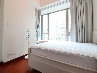 Wan Chai - The Avenue Phase 2 04