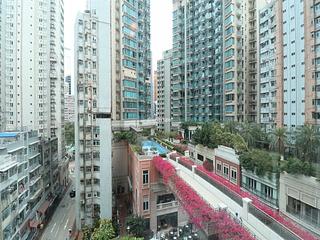 Wan Chai - The Avenue Phase 2 06