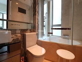 Wan Chai - The Avenue Phase 2 12