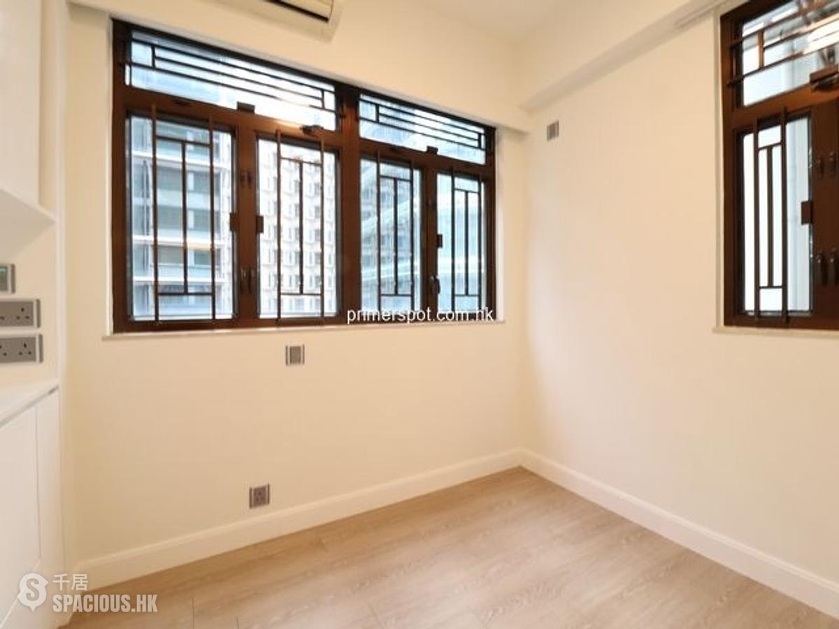 Wan Chai - Rialto Building 01