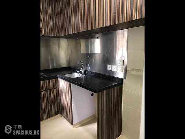 Shau Kei Wan - Sun Lee Building 02