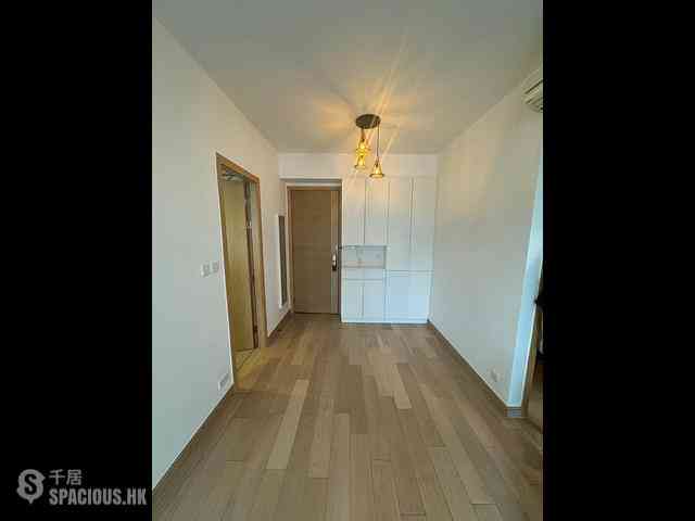 Tseung Kwan O - The Parkside Block 1A 03