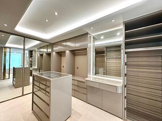 The Peak - 28, Gough Hill Road 07