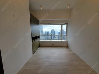 Mid Levels East - Bowen Place 09