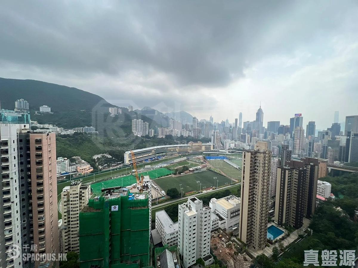Happy Valley - Broadwood Twelve 01