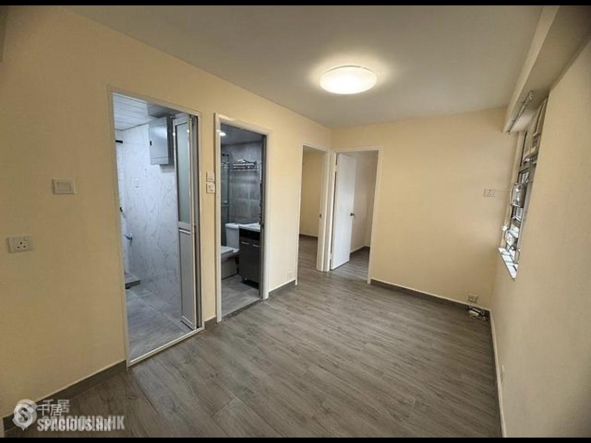 Sai Ying Pun - Cheong King Court 01