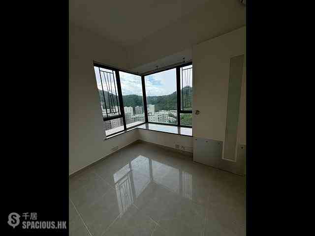 Tseung Kwan O - The Metro City Phase 2 Block 8 06