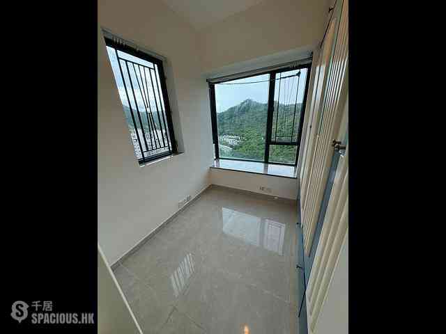 Tseung Kwan O - The Metro City Phase 2 Block 8 07