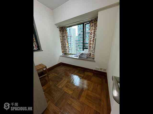 Tseung Kwan O - The Metro City Phase 2 Block 10 04