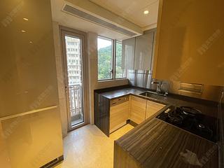 Kennedy Town - Cadogan 06