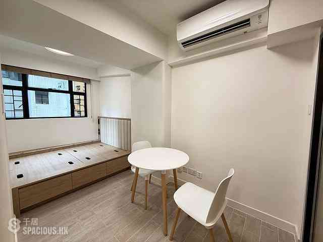 Sheung Wan - 64, Bonham Strand 01
