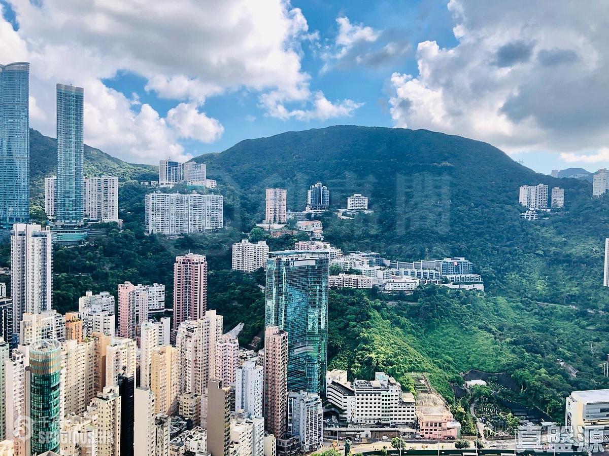 Happy Valley - Broadwood Twelve 01