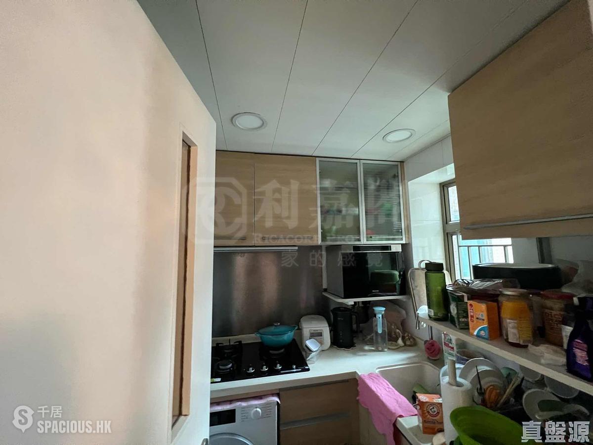 Wan Chai - The Zenith Phase 1 Block 2 01