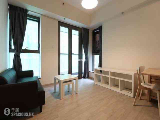 Mid Levels Central - 10, Mosque Street 01