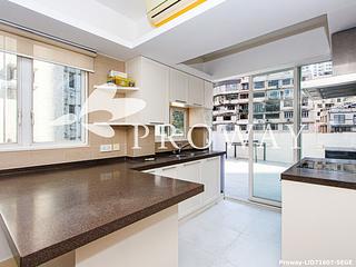 Sai Ying Pun - Sun Luen Building 11