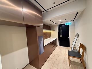 Wan Chai - Great Eagle Centre 10