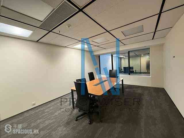 Wan Chai - Great Eagle Centre 06