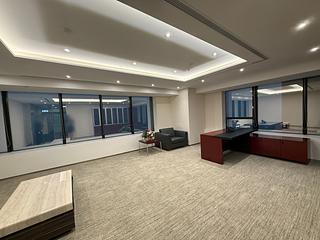 Wan Chai - Great Eagle Centre 05
