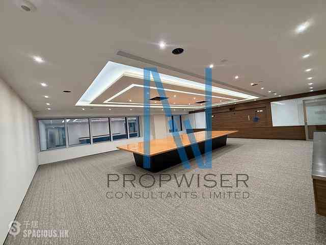 Wan Chai - Great Eagle Centre 03