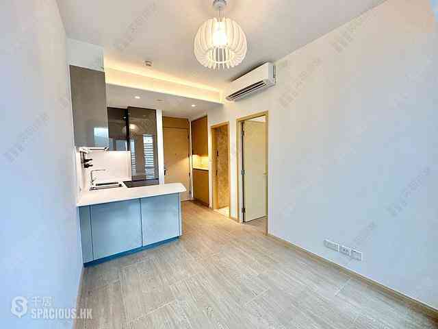 Wong Chuk Hang - The Southside Phase 2 La Marina 01