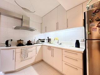 Mid Levels Central - Wing Hong Mansion 08