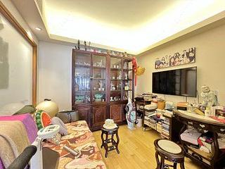 Mid Levels Central - Wing Hong Mansion 05